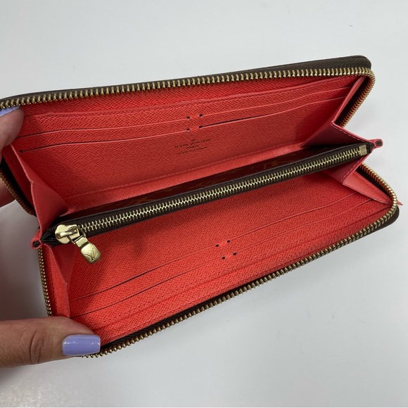 Louis Vuitton Monogram Clemence wallet Piment interior - Picture 3 of 16